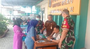 Peduli Kesehatan Warga, Koramil 01/Jatinegara Gelar Bakti Kesehatan Teritorial
