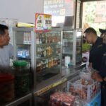 Perangi Barang Kena Cukai Ilegal, Tim Gabungan Sisir Toko-Toko di Baureno