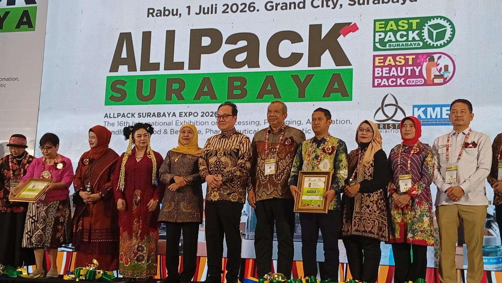 Foto: Pembukaan ALLPACK Surabaya 2026 dan East Beauty Pack Expo 2026 di Grand City Convention Hall Surabaya.