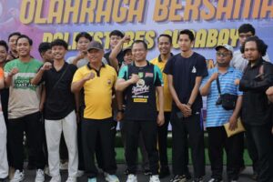 Seduluran Arek Suroboyo: Hari Bhayangkara ke-80, Ribuan Warga Padati Olahraga Bersama Polrestabes Surabaya
