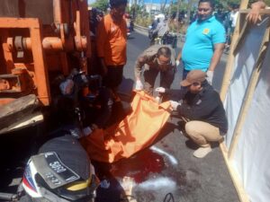 Kecelakaan Maut di Sememi Surabaya, Bocah 7 Tahun Tewas usai Honda Beat Bertabrakan dengan Truk