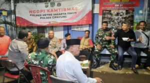 Koramil 07/Cipayung Gelar Patroli/Siskamling Perkuat Sinergi TNI, Polri dan Warga