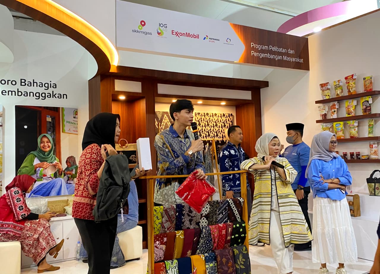 Belajar di Tengah Festival, Peserta Pelatihan Kerja EMCL Asah Kemampuan Promosi Produk UMKM
