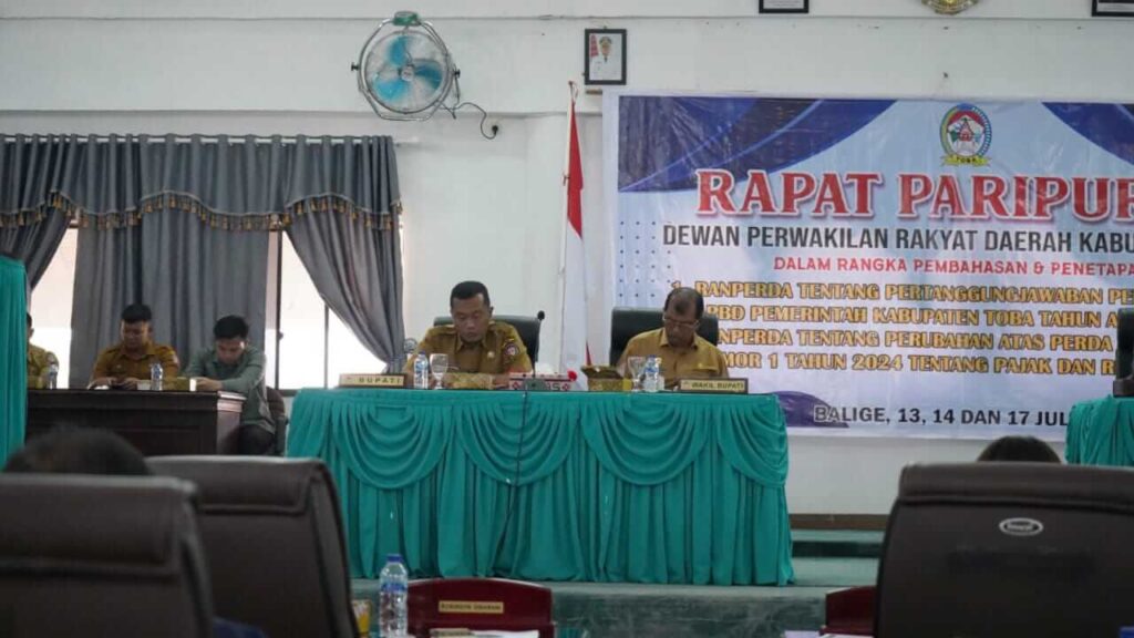 Fraksi-Fraksi DPRD Toba Soroti Silpa, PAD hingga Pelayanan Publik dalam Pembahasan Dua Ranperda