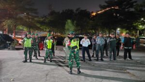Patroli Sinergis Jaga Kamtibmas, Koramil 01/Kranji Bersama Polri dan Linmas Ciptakan Rasa Aman di Wilayah