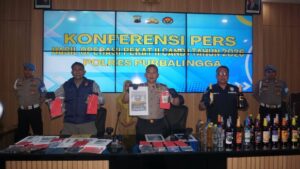 Polres Purbalingga Ungkap Empat Kasus Narkotika dan Sita Ratusan Botol Miras dalam Operasi Pekat