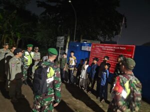 Menyusuri Sudut Wilayah, Babinsa Koramil 02/Pondok Gede Pastikan Situasi Tetap Aman dan Kondusif