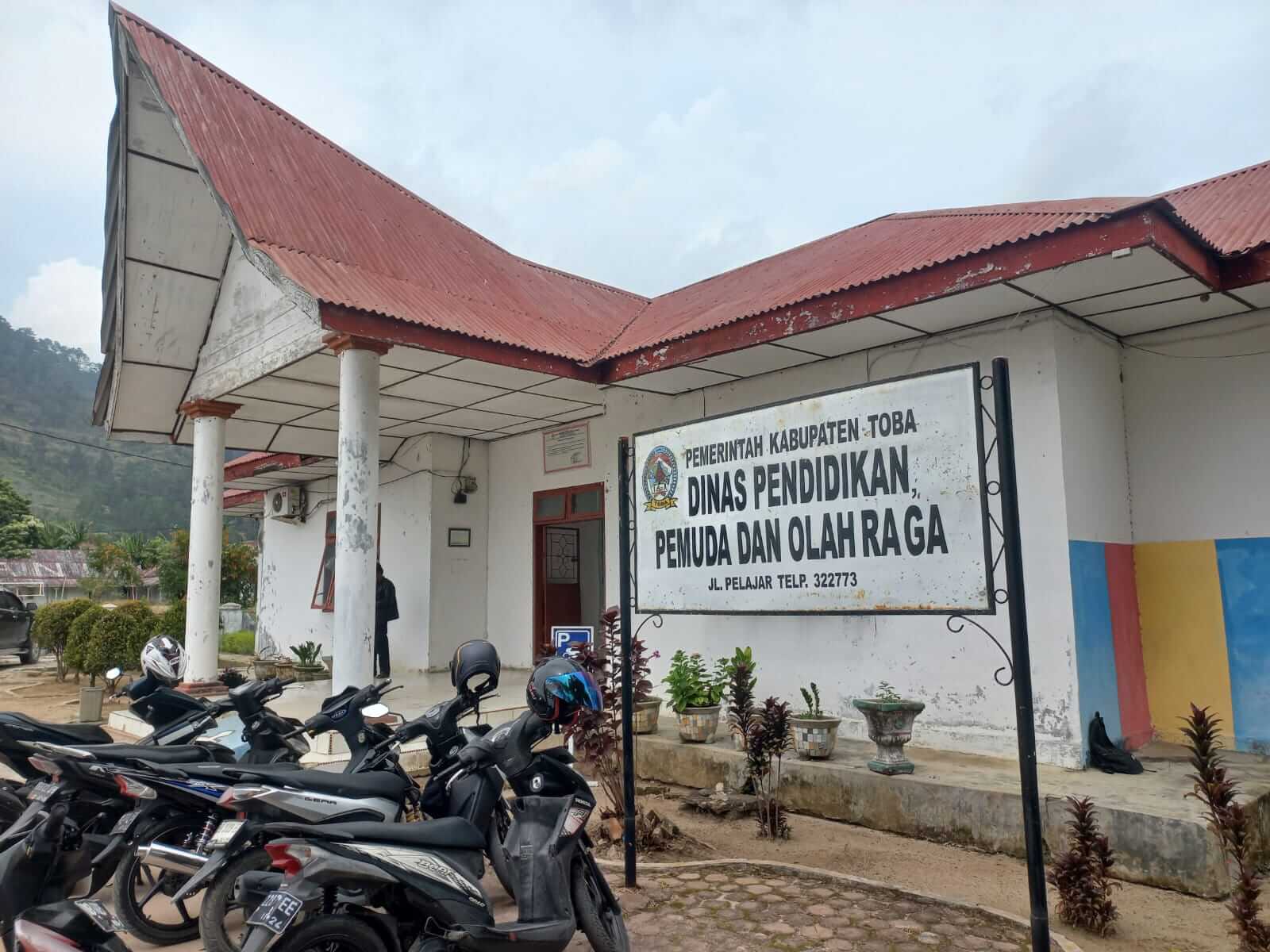 Pengadaan Seragam Sekolah di Kabupaten Toba Tuai Beragam Pandangan, Disdikpora Akan Dikonfirmasi Senin