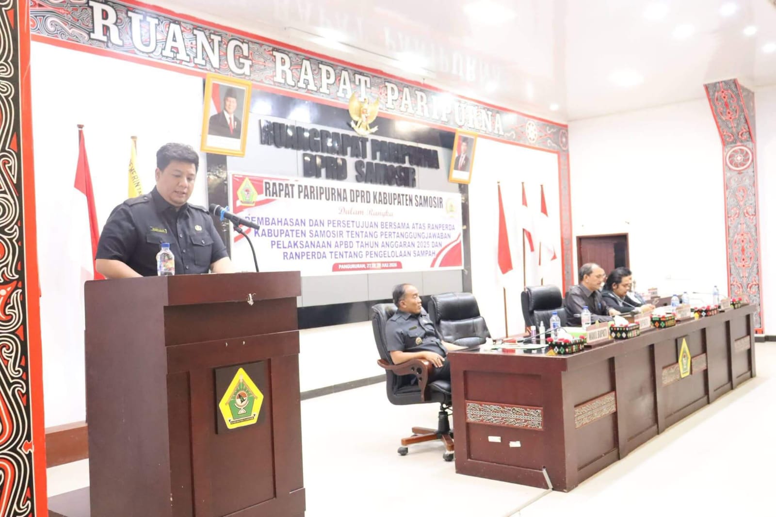 Pemkab Samosir dan DPRD Sepakati Dua Ranperda Menjadi Perda, Perkuat Akuntabilitas APBD dan Pengelolaan Sampah