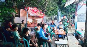 Euforia Perempat Final Piala Dunia, Nobar TNI Bersama Warga Cimuning Pererat Kebersamaan dan Kepedulian Wilayah