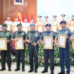 Danrem 052/Wijayakrama Terima Brevet Kehormatan Setia Waspada Paspampres, Perkuat Sinergi Pengamanan VVIP dan Stabilitas Ibu Kota