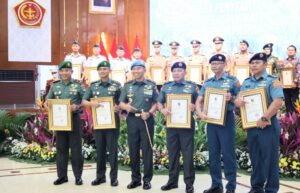 Danrem 052/Wijayakrama Terima Brevet Kehormatan Setia Waspada Paspampres, Perkuat Sinergi Pengamanan VVIP dan Stabilitas Ibu Kota