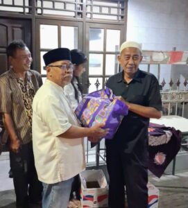 Semarak Kemerdekaan dari Kampung, Warga Kupang Panjaan Gelar Tirakatan HUT ke-81 RI