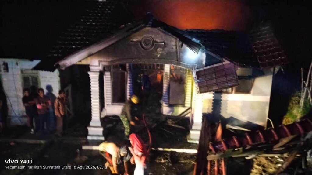Pemkab Humbang Hasundutan Gerak Cepat Tangani Kebakaran Dua Unit Rumah di Parlilitan