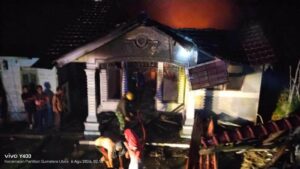 Pemkab Humbang Hasundutan Gerak Cepat Tangani Kebakaran Dua Unit Rumah di Parlilitan
