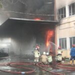 Api Mengganas di Kawasan Industri! 3 Gudang Sentra Kosambi Terbakar