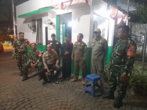 Patroli Menyentuh Titik Rawan, Koramil 05/Bantar Gebang Tingkatkan Pengawasan Malam Hari