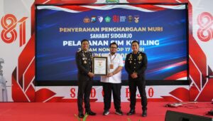 Polresta Sidoarjo Raih Rekor MURI, SIM Keliling 24 Jam Selama 17 Hari
