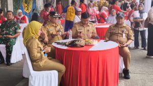 Lurah Malaka Jaya Hadiri Jamuan Rakyat HUT Ke-81 Kemerdekaan RI di BKT Duren Sawit