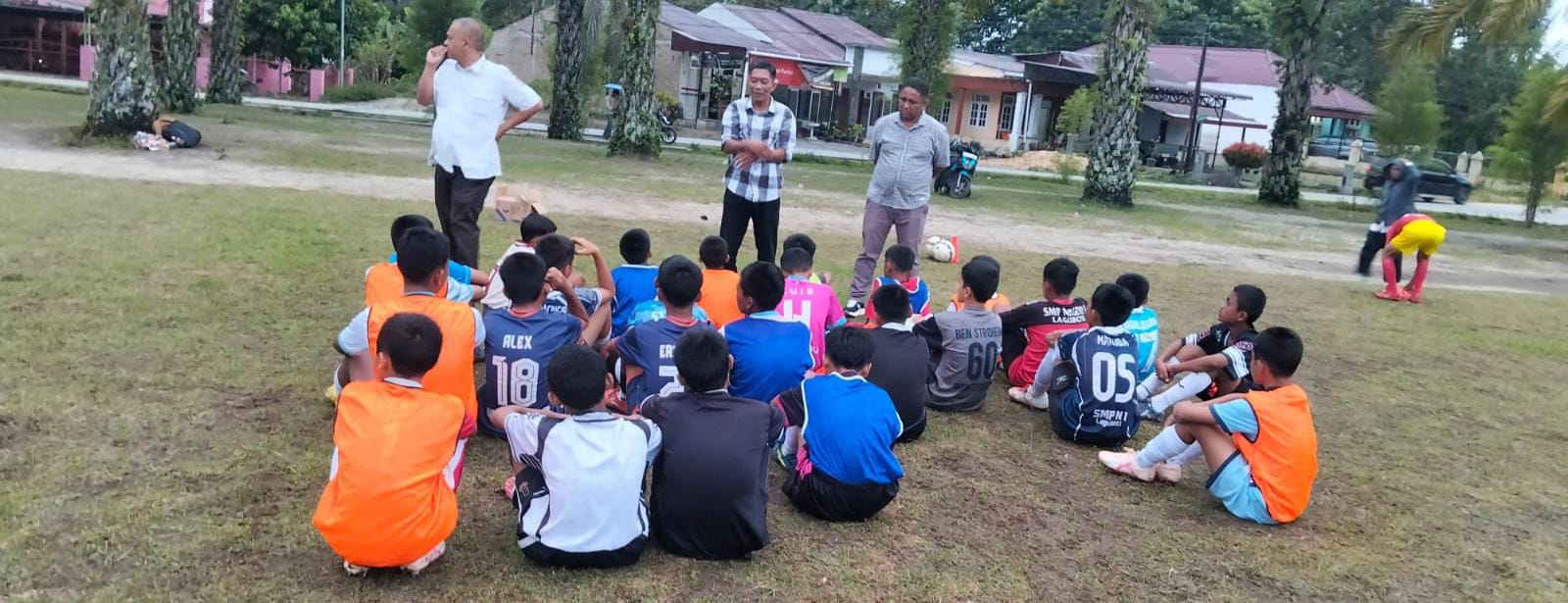 U-15 PSSI Toba Serius Tatap Soeratin Cup Sumut, Ketua PSSI Turun Langsung Pantau Latihan