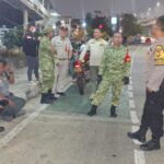 Patroli dan Siskamling Keliling Koramil 01/Jatinegara Bersama Komduk, Perkuat Keamanan Wilayah