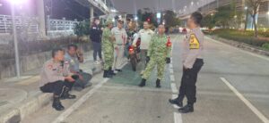 Patroli dan Siskamling Keliling Koramil 01/Jatinegara Bersama Komduk, Perkuat Keamanan Wilayah