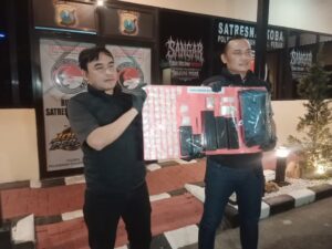 Ratusan Paket Sabu Disita: Satresnarkoba Polres Pelabuhan Tanjung Perak SurabayaTangkap Pemuda 20 Tahun di Semampir