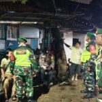 Menjaga Keamanan Tanpa Henti, Koramil 02/Pondok Gede Bersama Aparat Keamanan Tingkatkan Kewaspadaan Malam Hari