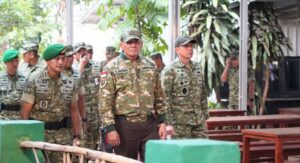 Pangdam Jaya Dampingi Kunjungan Menhan RI Ke Yonif TP 899/Bata Satya Gardapati