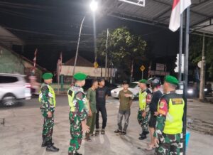 Demi Keamanan dan Kenyamanan Warga, Koramil 03/Teluk Pucung Rutin Gelar Patroli Malam