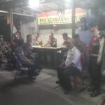 Jaga Kamtibmas, Koramil 02/Matraman Bersama Komduk dan Warga Perkuat Siskamling