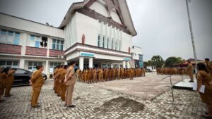 Pimpin Apel Gabungan, Wabup Taput Tekankan Evaluasi Kerja, Inovasi, dan Transparansi Publik