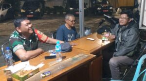 Perkuat Sinergi Jaga Kamtibmas Dan Berikan Rasa Aman, Koramil 06/Cakung Gelar Patroli/Siskamling Bersama Unsur Komduk