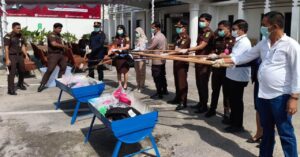 Kejari Toba Musnahkan Barang Bukti dari 50 Perkara yang Telah Inkracht