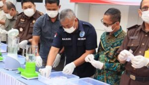 Kejari Lamongan Musnahkan Barang Bukti Sabu 115 Gram dan Ekstasi 21 Butir