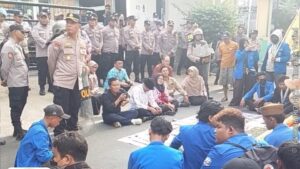 Mahasiswa PK PMII Unisda Demo Desak Pemkab Lamongan Awasi Ketat Aktivitas Galian C Ilegal