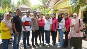 KAPOLRESTABES SURABAYA APRESIASI INOVASI POLSEK GUBENG: DARI LAYANAN ELEKTRONIK HINGGA PROGRAM “JUPE” UNTUK MASYARAKAT