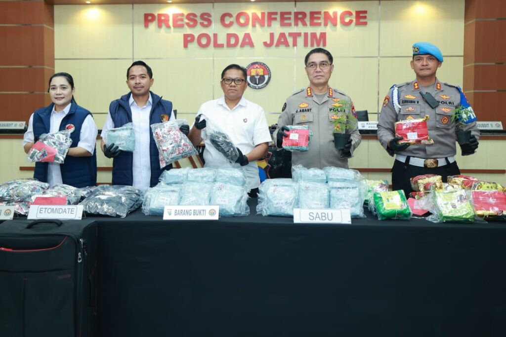 Polda Jatim Bongkar Jaringan Narkoba Raksasa Dan Greenhouse Ganja