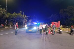Antisipasi Terhadap Kamtibmas, Koramil 07/Cipayung Gelar Patroli/Siskamling