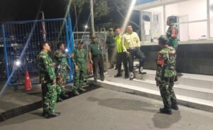 Patroli/Siskamling Koramil 08/Duren Sawit Perkuat Kamtibmas