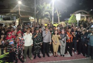 Babinsa Koramil 04/Pulogadung Bersama Komduk Gelar Patroli/Siskamling, Jaga Kamtibmas di Wilayah
