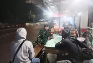 Koramil 03/Ps.Rebo-Ciracas Bersama Komduk Intensifkan Patroli Malam Ciptakan Aman dan Kondusif
