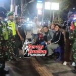 Babinsa Koramil 04/Jati Asih Sisir Permukiman Warga Bersama dan Linmas, Antisipasi Gangguan Kamtibmas