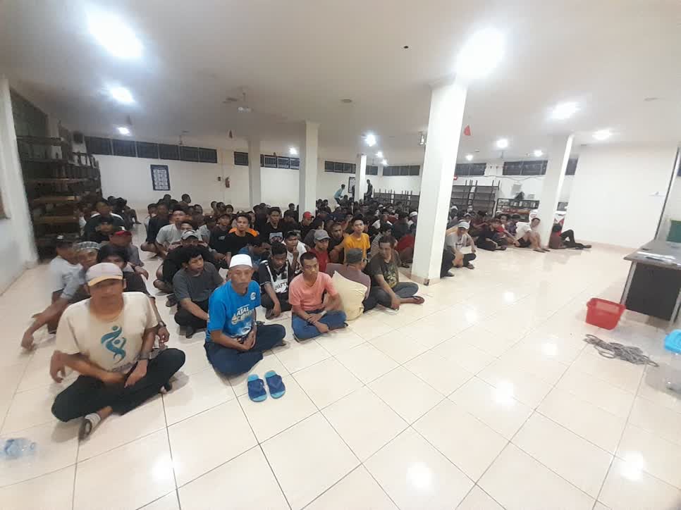 Foto: Pemindahan 177 narapidana dari Rutan Kelas I Surabaya ke Lapas di Madiun