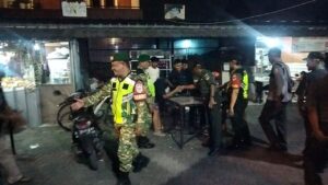 Patroli Malam Koramil 02/Pondok Gede, Cegah Kejahatan dan Jaga Kamtibmas di Wilayah Binaan