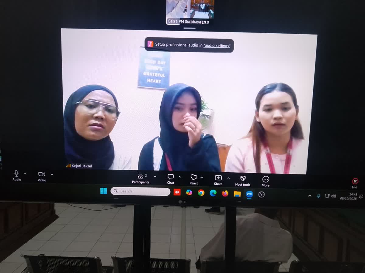 Foto: Sidang 41 WNA kasus dugaan scamming lintas negara di Pengadilan Negeri Surabaya