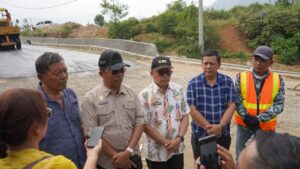 Pemkab Toba Benahi Akses Jalan Sibodiala–Gurgur, Dorong Pariwisata dan Ekonomi