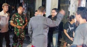 Cegah Gangguan Kamtibmas, Koramil 05/Kramatjati-Makasar Bersama Komduk Intensifkan Patroli/Siskamling