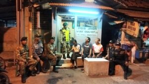 Kolaborasi Perkuat Kamtibmas, Koramil 01/Kranji Bersama Linmas Ciptakan Rasa Aman di Wilayah
