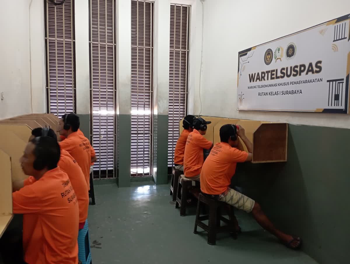 Foto: Fasilitas Wartelsuspas Rutan Kelas I Surabaya untuk komunikasi warga binaan dengan keluarga.